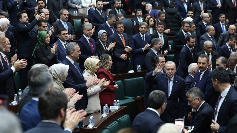 İstifa Eden Üç Vekil, AK Parti'ye Katılım Gösterdi
