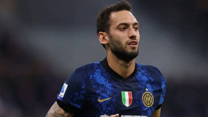 Galatasaray İçin Hakan Çalhanoğlu'ndan Olumsuz Gelişme