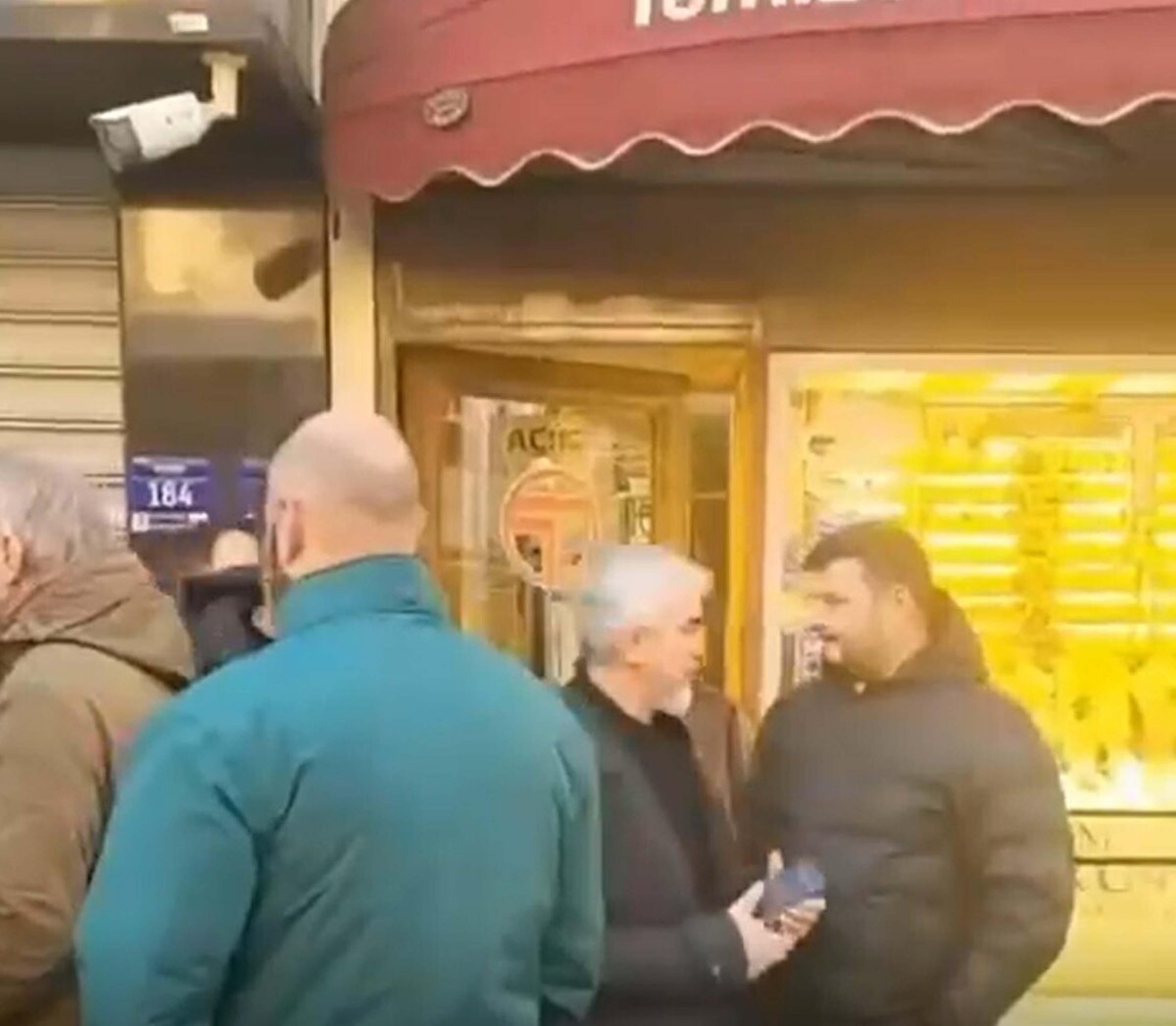 Kar Promisiyle Para Ve Altın Toplayan Kuyumcu Ve Oğlu Kayıp