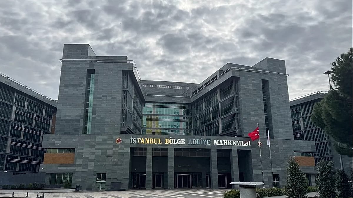 Kartal Adliyesi'nde Savcı, Kadın Hakime Saldırıda Bulundu