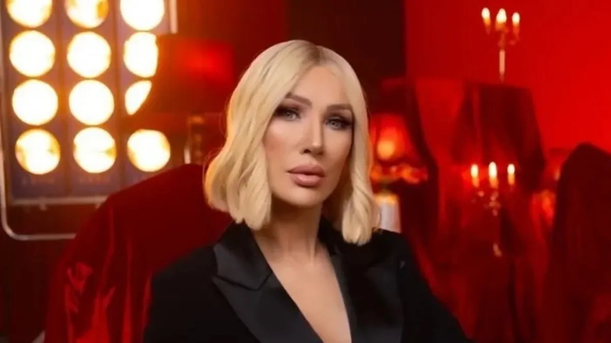 Davetin Gözdesi Oldular! Seda Sayan ve Eşi Çağlar Ökten'in Tarzı Dikkat Çekti!