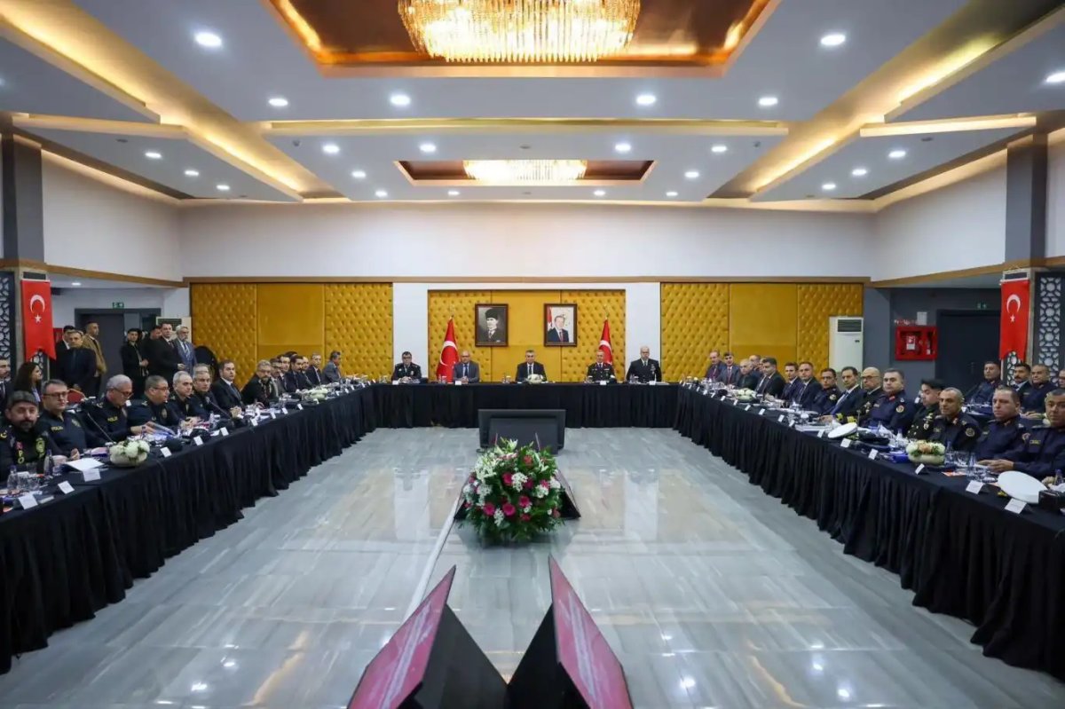 Mersin’de Gerçekleştirilen Kapsamlı Güvenlik Toplantısı
