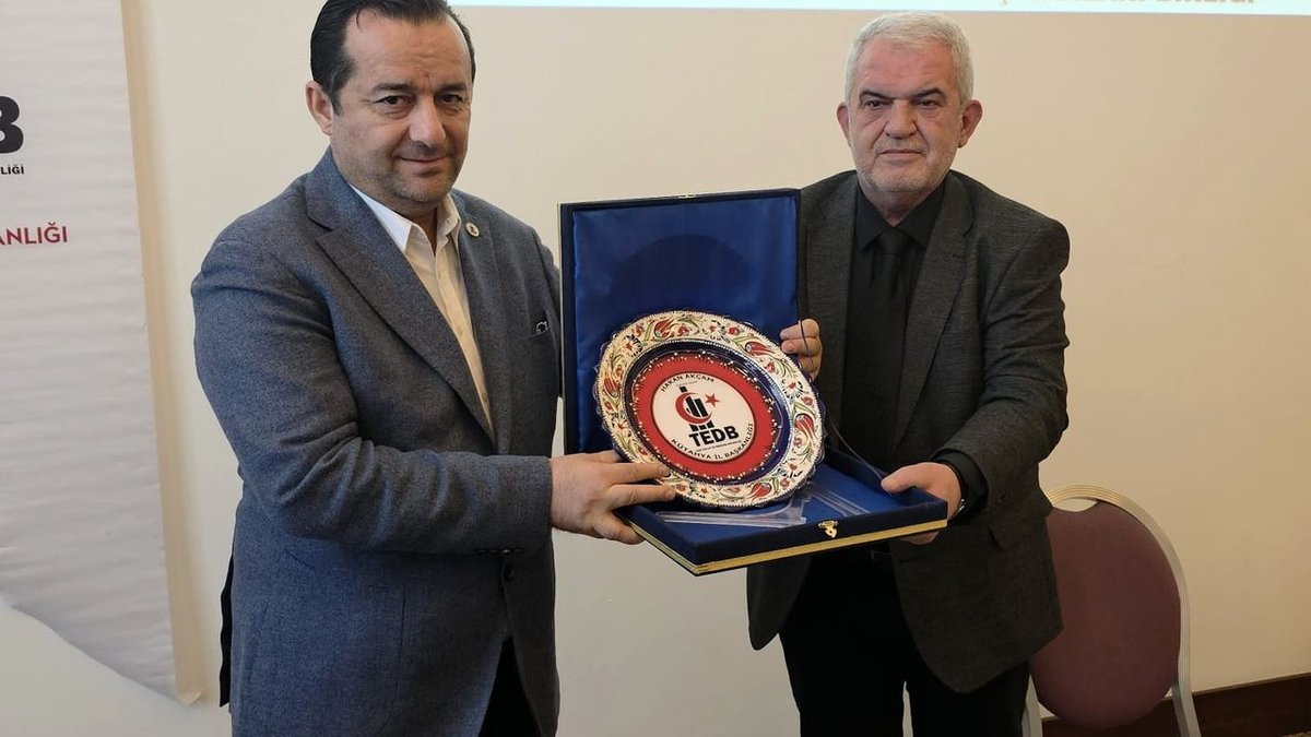 Kütahya'da Gayrimenkul Zirvesi Düzenlendi