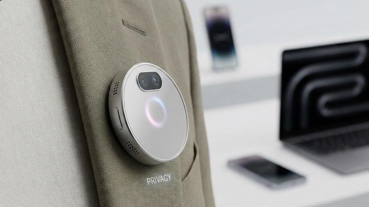 Apple, Yapay Zeka Tabanlı Giyilebilir Bir Pin Üzerinde Gelişim Yapıyor