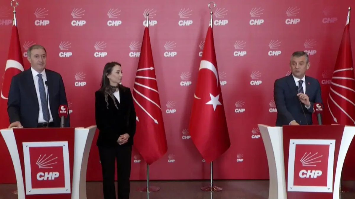 Demokratik Parti'den Cumhuriyet Halk Partisi'ne Ziyaret: Özgür Özel'den Suriye İçin Anayasa Çağrısı!