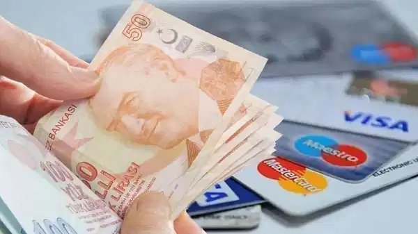Uzmanlardan kredi kartı kullanıcılarına kritik uyarı: 'Nakit avans' borç sarmalına sebep oluyor!