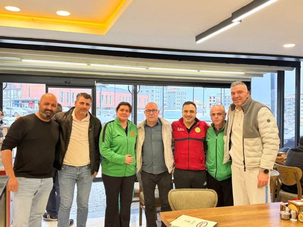 Silivrispor İdaresinden Voleybol Ekibine Destek Ziyareti