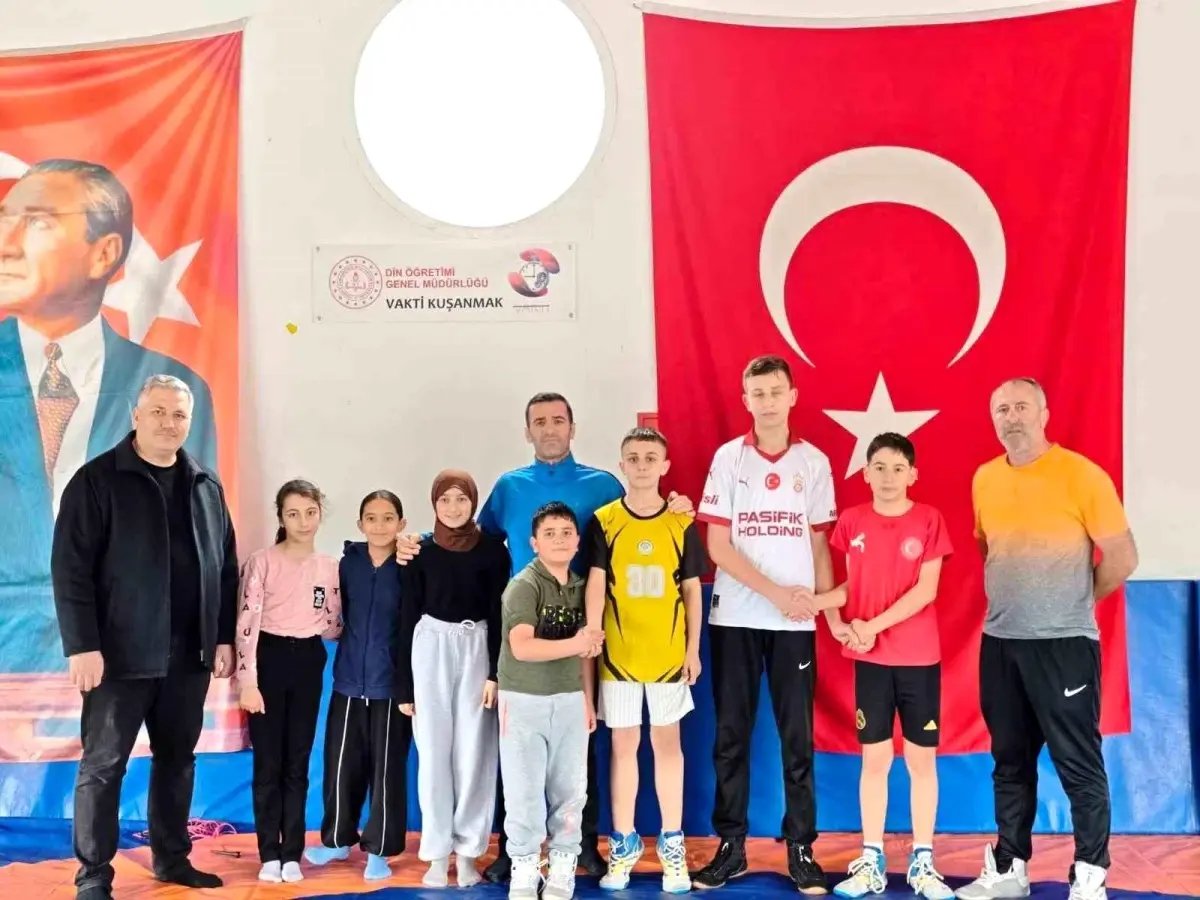 Sarıgöl'de Ara Tatil Döneminde Güreş Eğitimi Programı