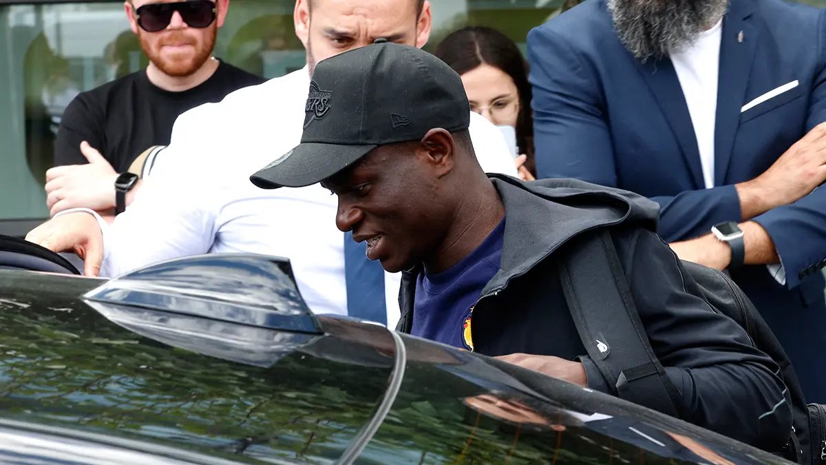Kante Fenerbahçe'ye Katıldı! Transfer Gece Yarısı Tamamlandı, Ücret Açıklandı