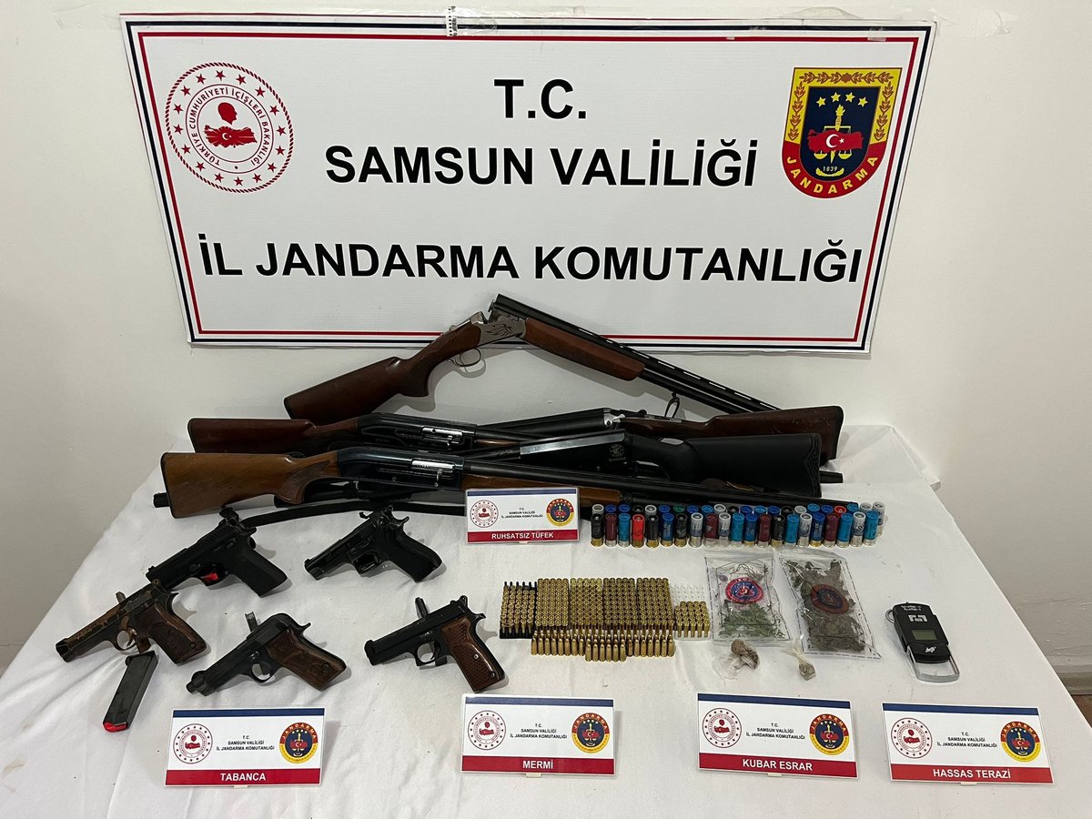 Samsun'da Silah Ve Uyuşturucu Kaçakçılığına Yönelik Operasyon: 3 Gözaltı