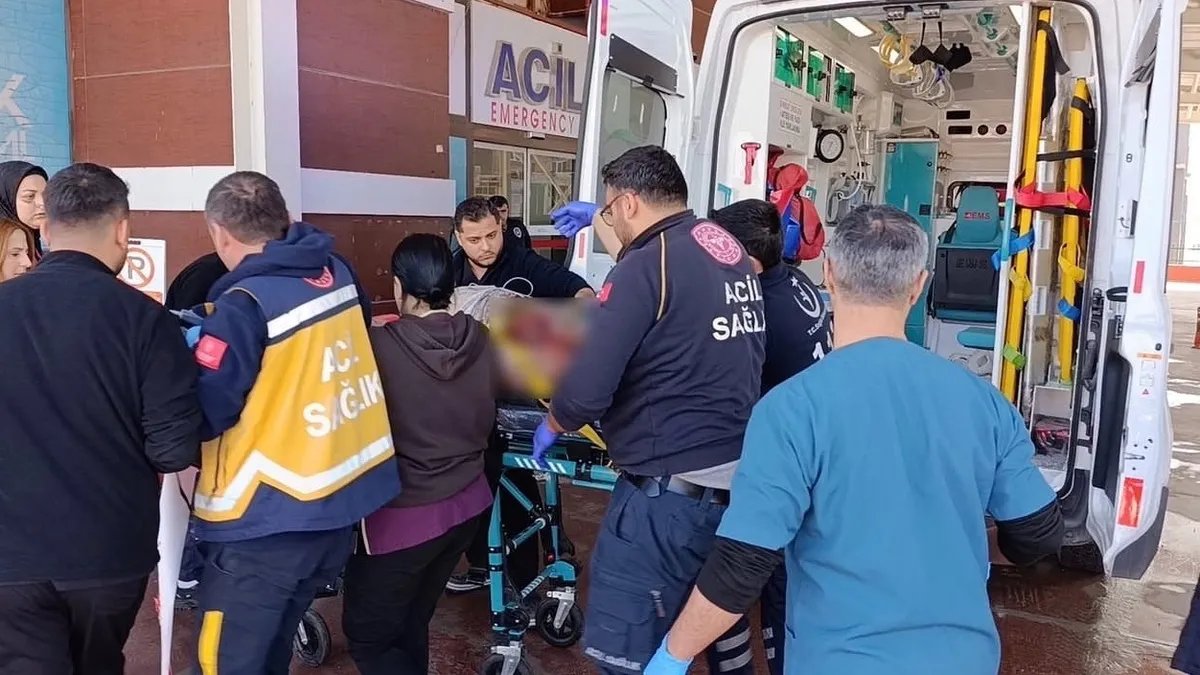 Tekerleği Fırlayan Araç Devrildi: 1 Can Gitti, 1 Yaralı