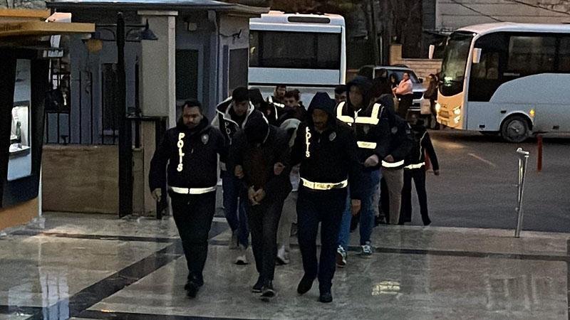 Şanlıurfa'da Güzellik Ve Masaj Salonlarına Fuhuş Baskını: 27 Gözaltı