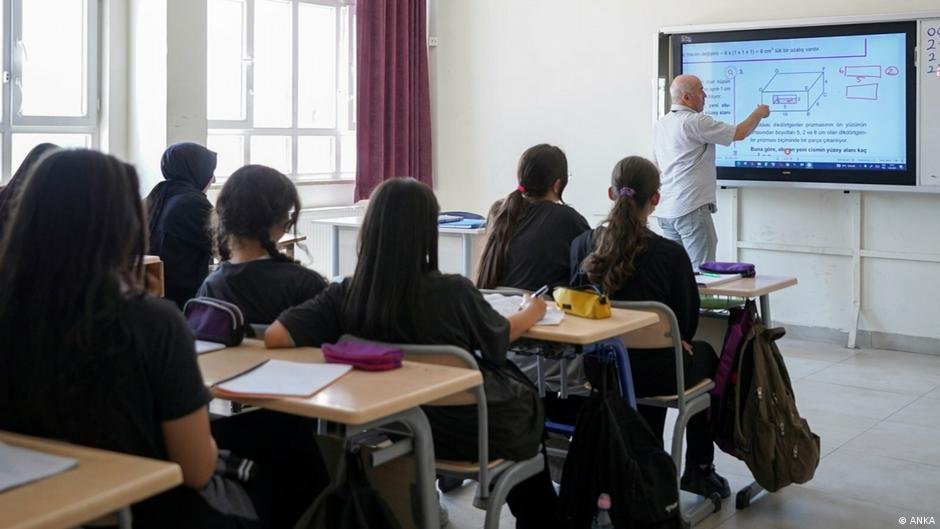 MEB'in Okullara Yolladığı "Ramazan" Yazısı Mahkemeye Taşınıyor