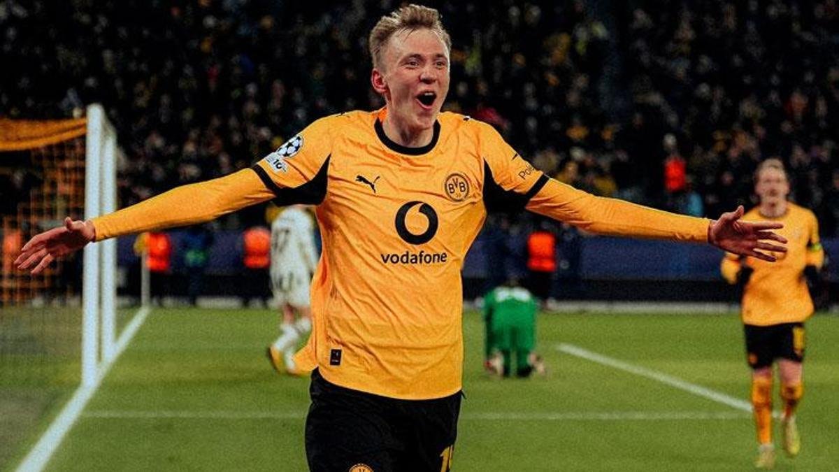 Dortmund Kendi Sahasında Hata Yapmadan Galip Geldi: 2-0
