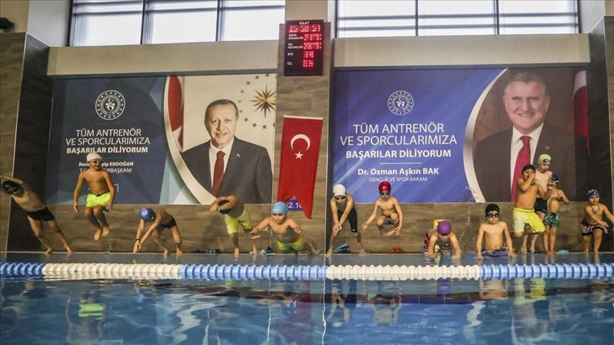 Ümraniye Belediyesi 200 Binden Fazla Kişiye Yüzme Dersi Sundı