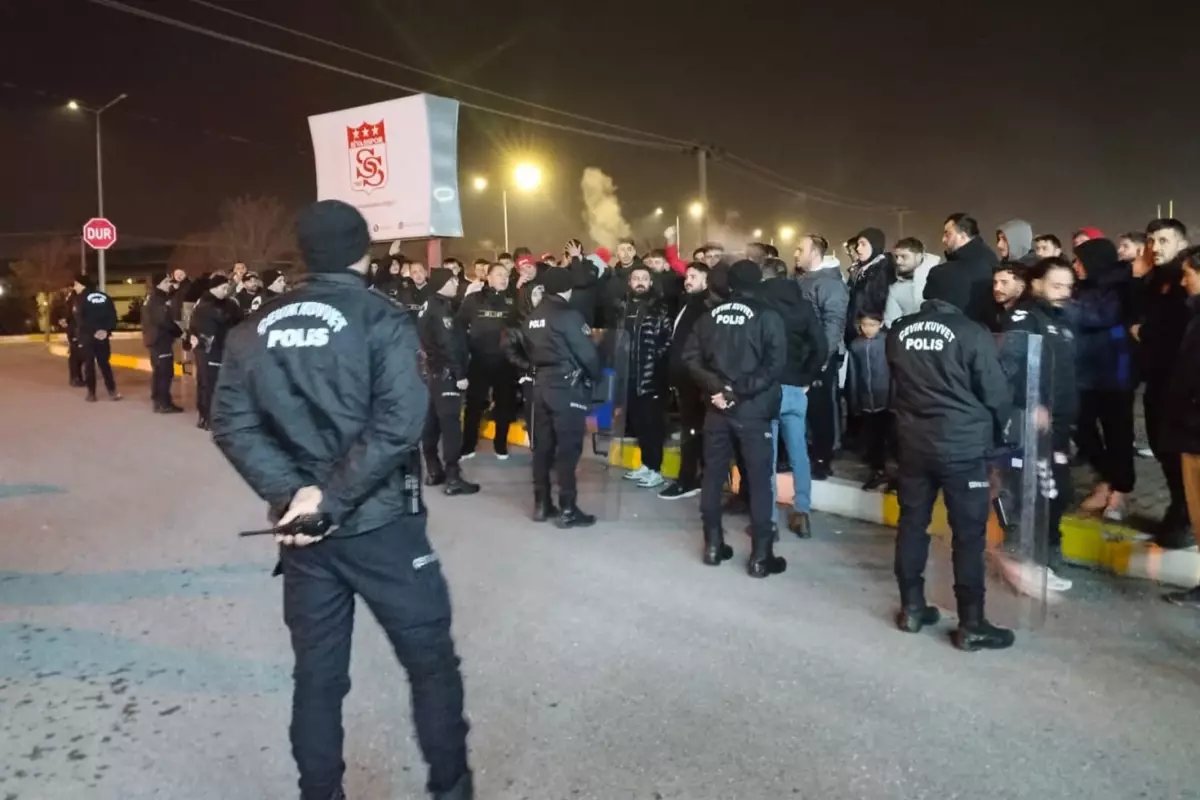 -40 Puanlı Ekibi Mağlup Edemeyince Tesislere Koştular