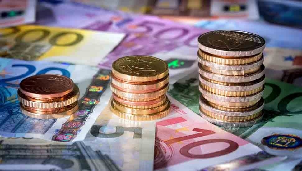 Döviz Kurlarında Son Durum: Sterlin 59.10 Seviyesinde