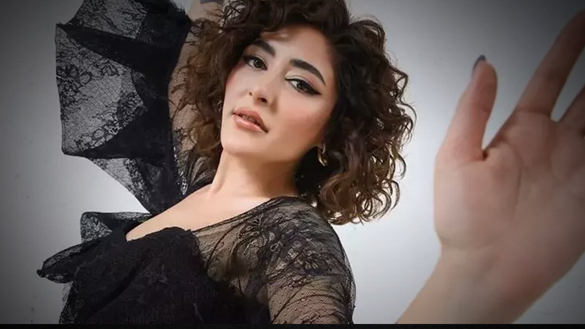 Melek Mosso, Instagram Üzerinden Başlattığı Ücretli Abonelikle Olay Yarattı