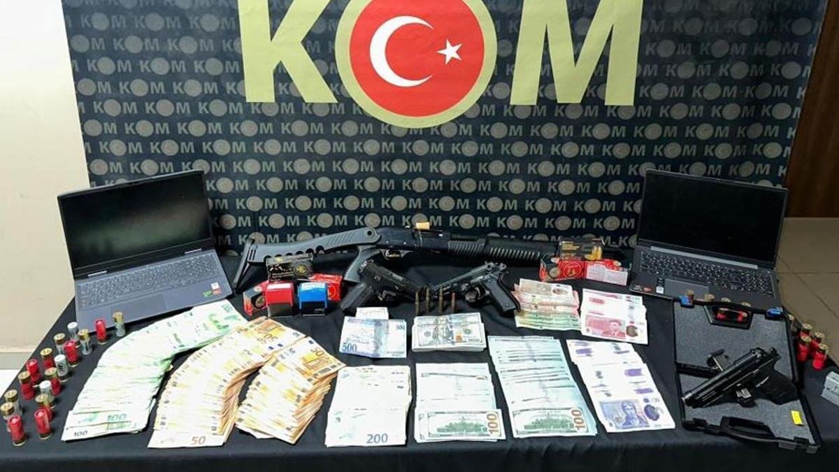 Hatay Odaklı 8 İlde Yürütülen Rüşvet Soruşturması: Milyonlarca TL Değerinde Döviz ve Silah Yakalandı