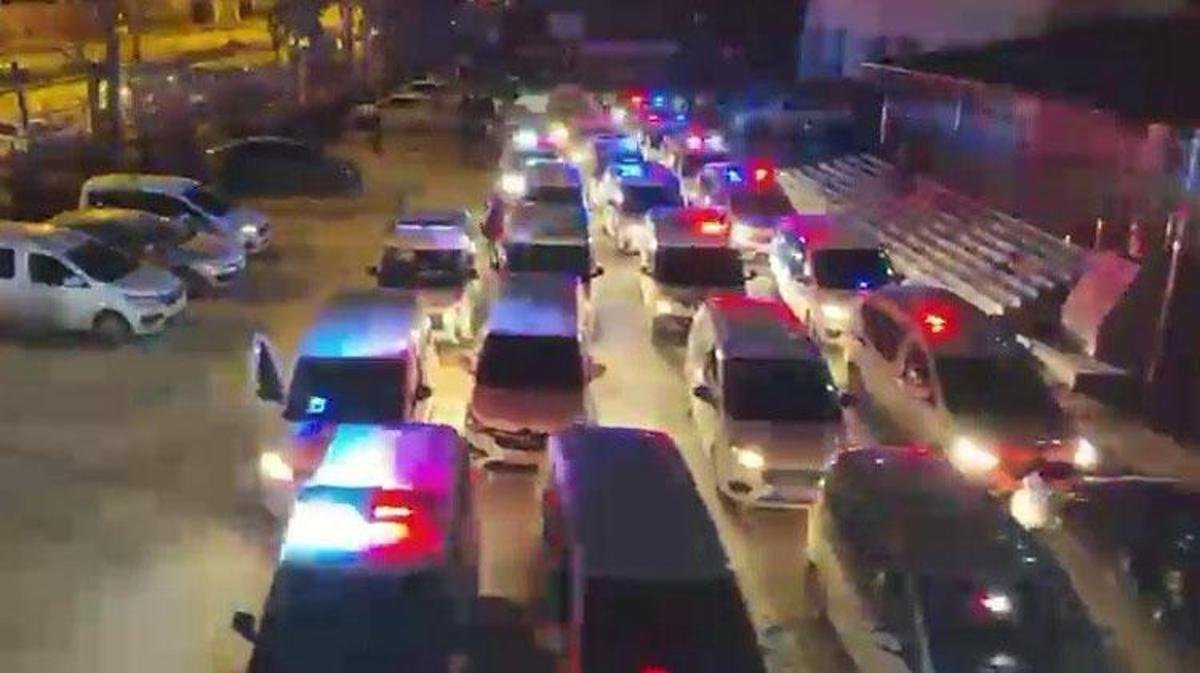 ‘Gümrük Kontrolünde Yolsuzluk’ Operasyonunda Milyonlarca TL Değerinde Döviz Ve Silah Yakalandı