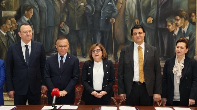 Engelsiz Aktif Yaşam Merkezi İçin İmzalar Resmen Atıldı