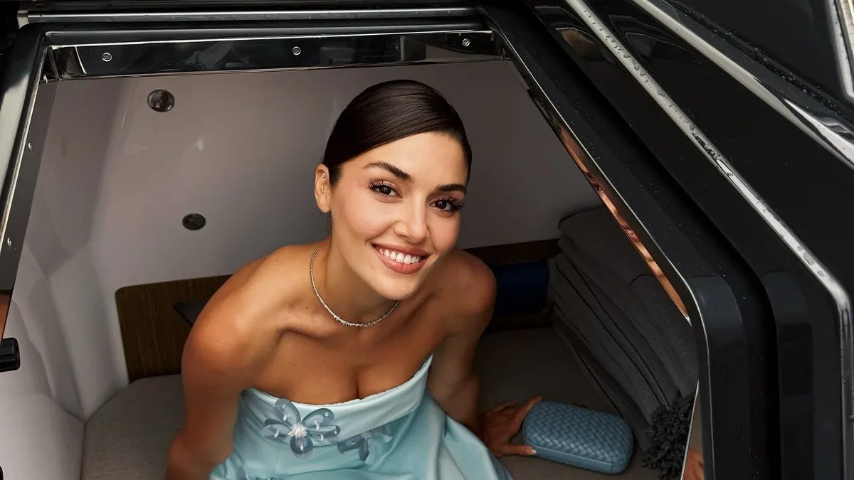 Hande Erçel'in Paylaşımıyla Sosyal Medyada Gündem Oldu!