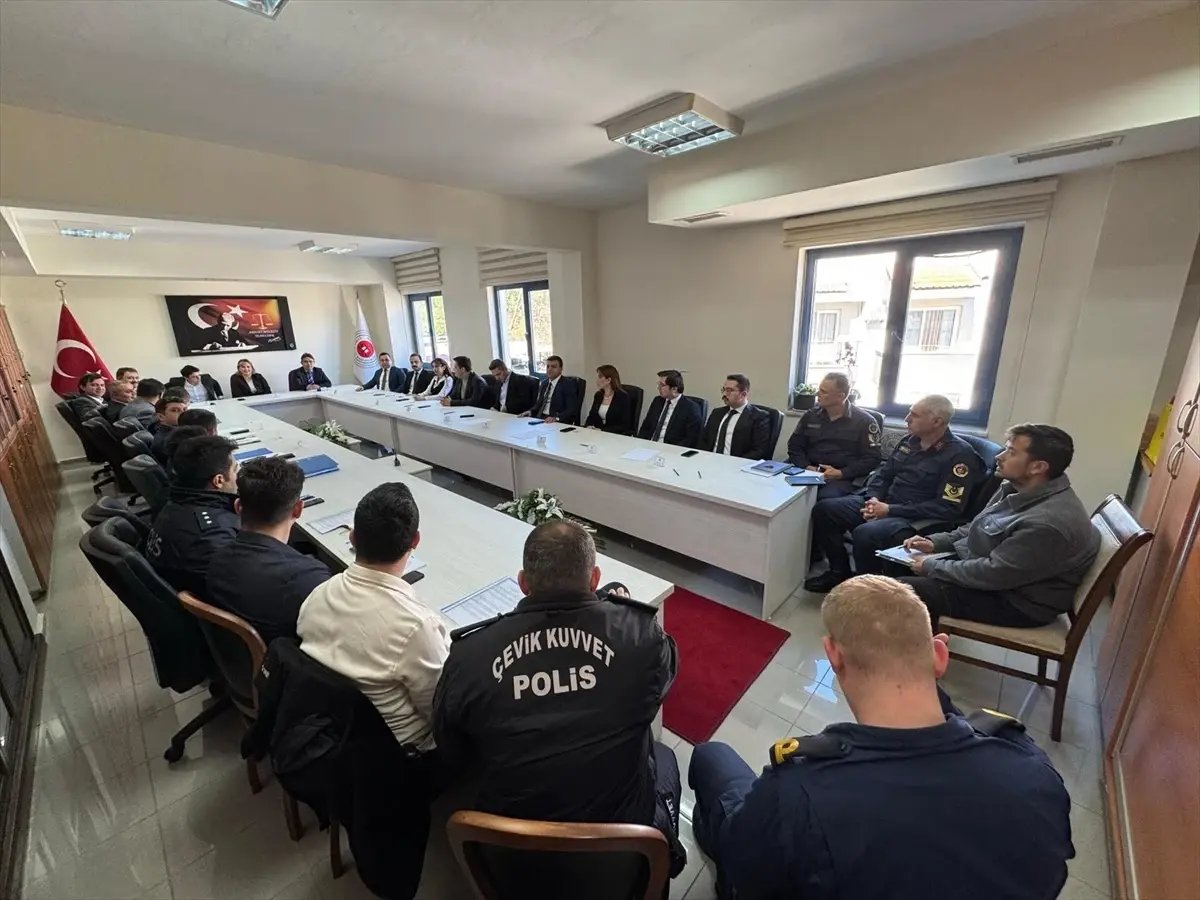 Marmaris'te Güvenlik ve Asayiş Üzerine Yapılan Toplantı