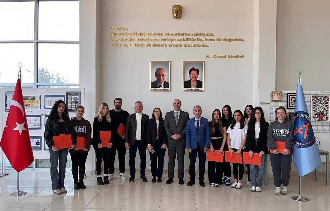 Serik Voleybol Takımı İl Şampiyonu Olmayı Başardı