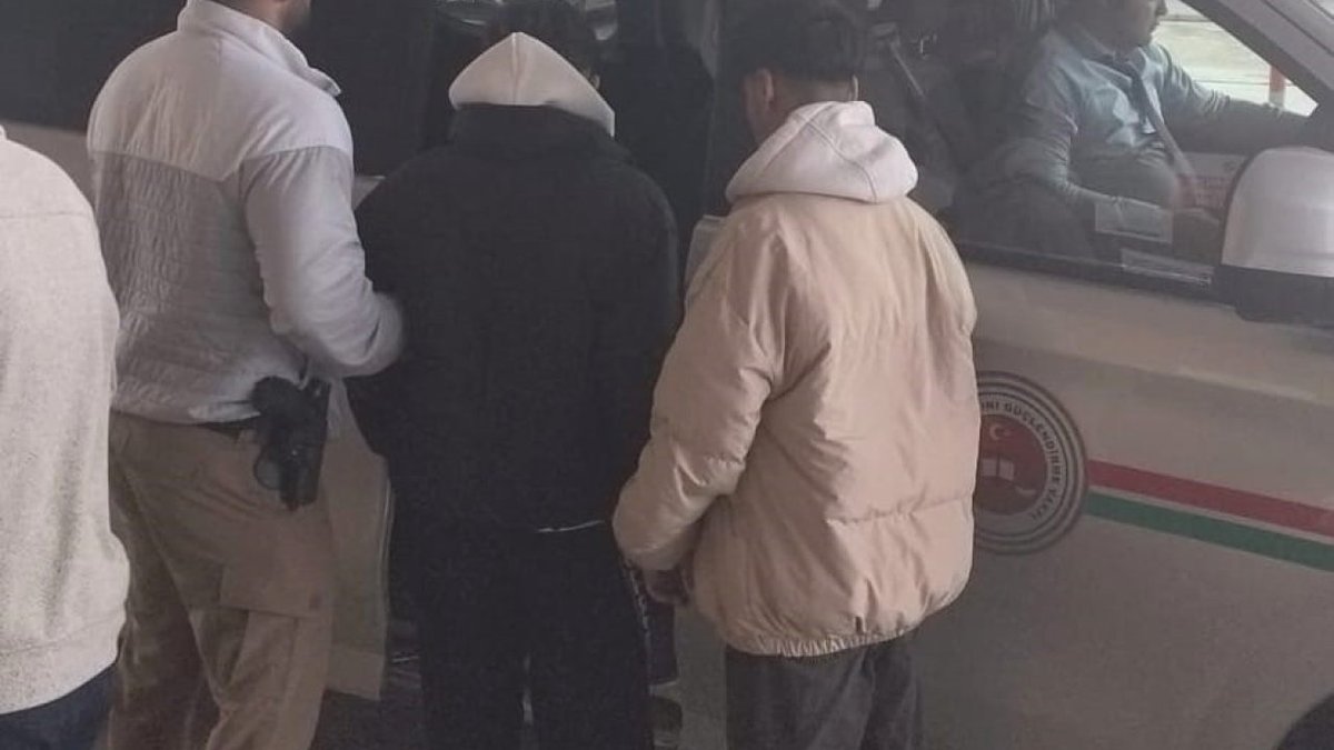 Uyuşturucu Kaçakçıları Aniden Ele Geçirildi
