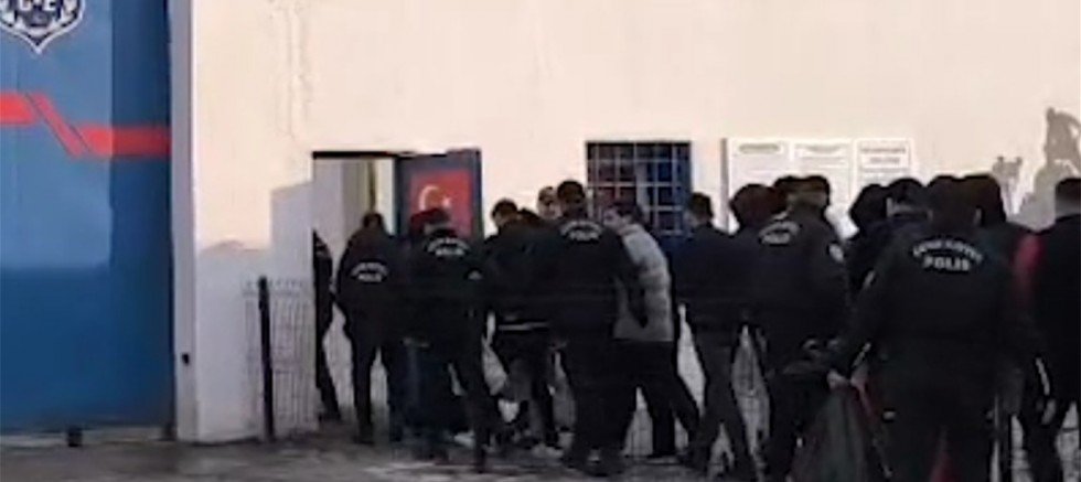 Batman Üzerine Yapılan Bahis Soruşturmasında 42 Kişi Gözaltında