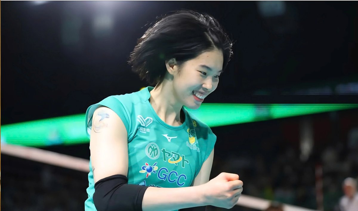 İki Vietnamlı Voleybolcu, Japonya'da Şaşkınlık Yarattı!