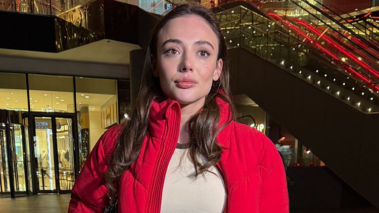 Rabia Soytürk'ün Cenaze Töreninde Makyaj Üzerine Yorumları!