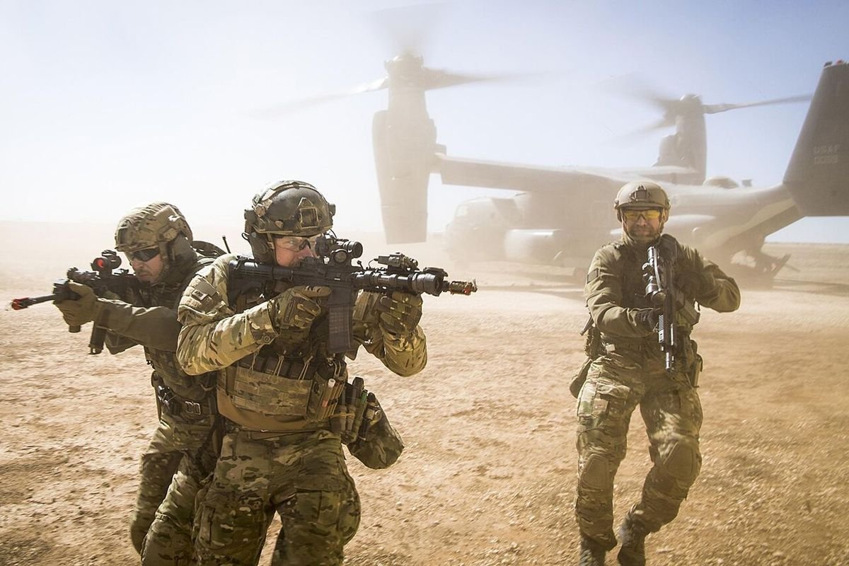 İran'da Amerika'nın Askeri Müdahale İstemesi Gereken Biri Var