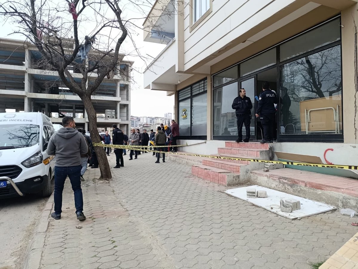 Ofiste Bulunan Cansız Bedende Gizemli Ölüm Soruşturması!