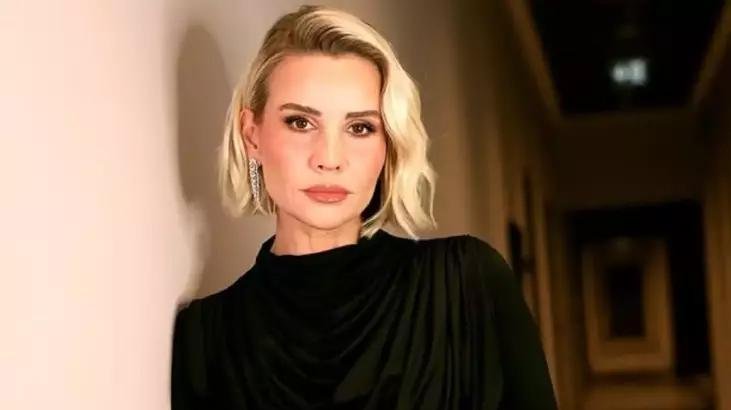 Canlı Yayın Öncesinde Şansız Kaza! Esra Erol'un Yüzü Zedelendi