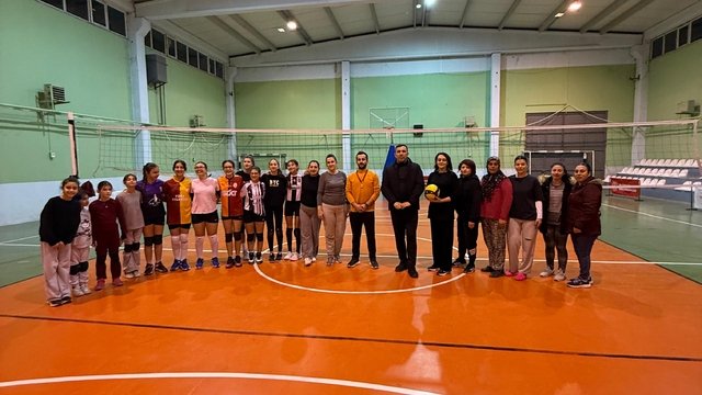 Beylikova'da Anne Kız Voleybol Turnuvası Büyük İlgi Gördü