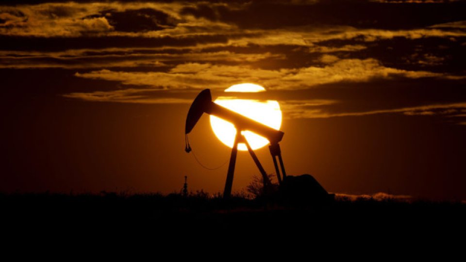 Petrol Fiyatları Savaşın Bitmesine Yönelik İşaretlerle Geriliyor