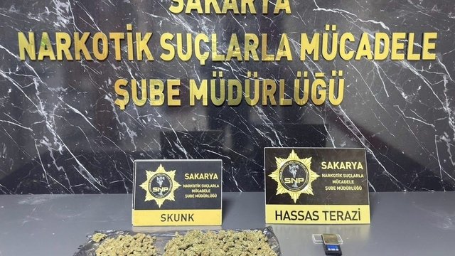 Konum Belirterek Uyuşturucu Satanlara Polis Operasyonu: 2 Gözaltı