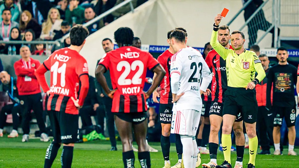 Beşiktaş Maçında Kırmızı Kart Verildi! Gençlerbirliği'nden Sert Yanıt - Galeri - Trend Spor