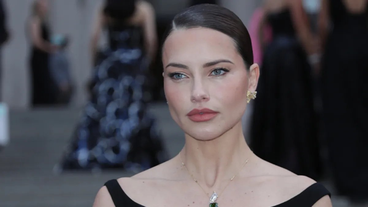 Adriana Lima’nın Şaşırtan 'Boy' Açıklaması: Onlar Sadece Arkadaşım!