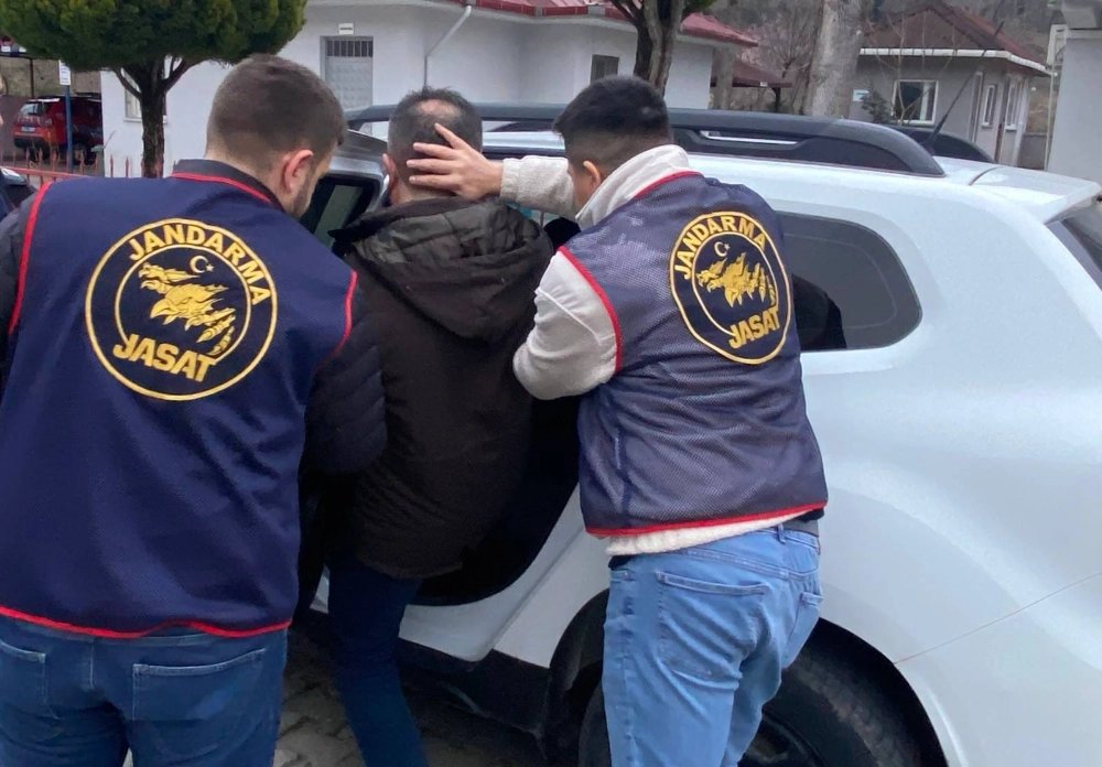 Ordu Jandarma Ekiplerinden Güvenlik Operasyonu; 49 Tutuklama