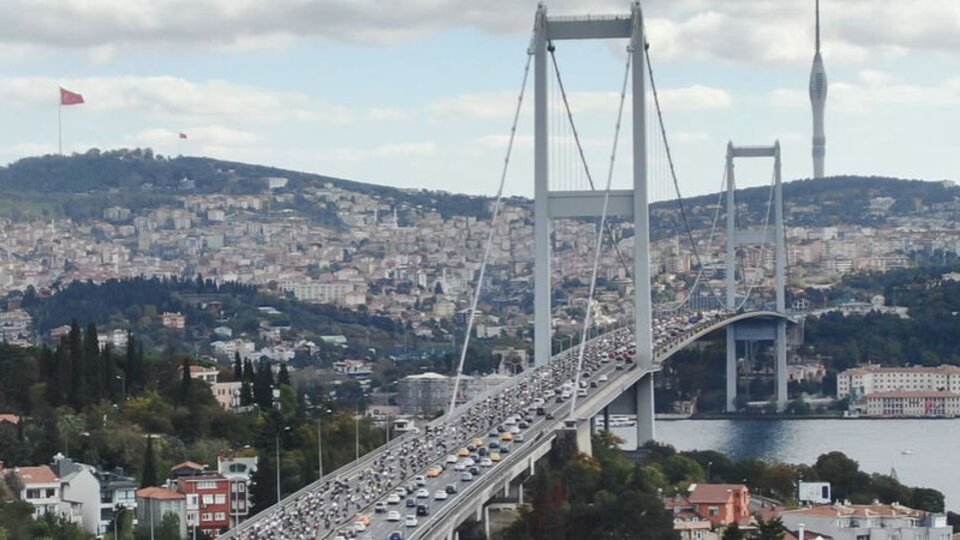 Bayramda Otoyol, Köprü ve Toplu Taşıma Ücretsiz Olacak