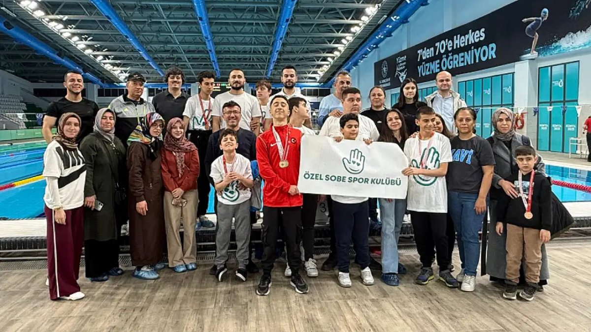 SOBE Yüzme Takımından Tarihi Başarı: Konya'nın Onuru Oldu!