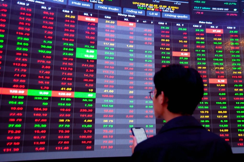 Borsa Düşerken Yatırımcılar Alım Yapmalı Mı, Fırsat Mı?