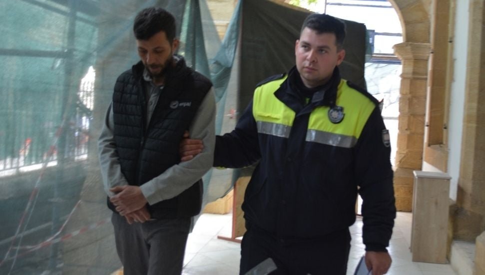 Yolun Ortasında TIR Park Eden Zanlı, Uyuşturucu Testiyle Tutuklandı
