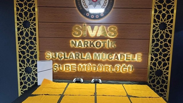 Oyun Konsolunda Saklanan Uyuşturucu, Polisi Şaşırtmadı!