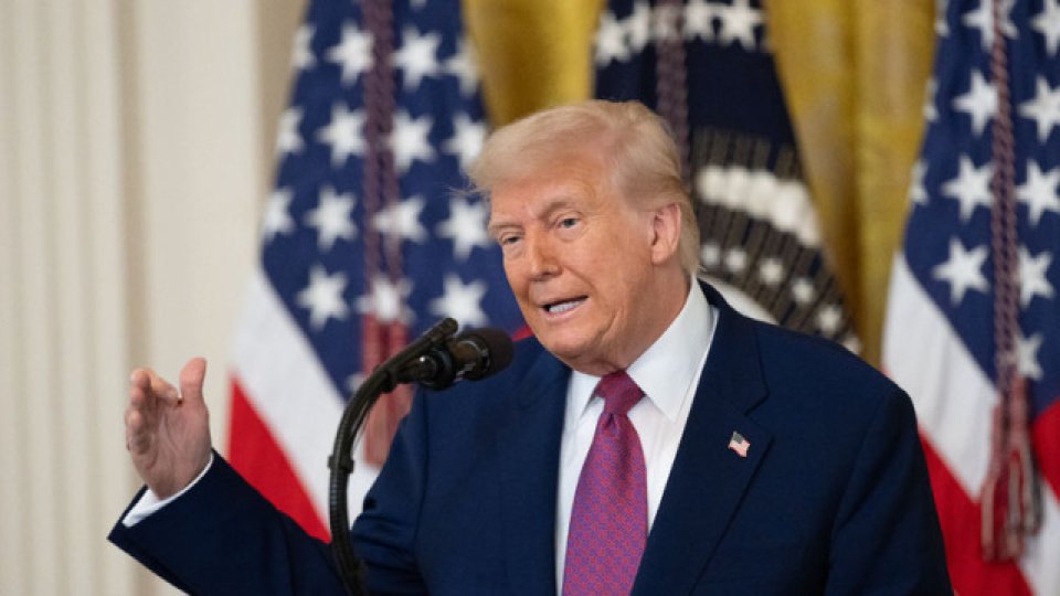 Trump'tan Müttefiklere Sert Yanıt: Hürmüz'den Jet Yakıtı Alın!