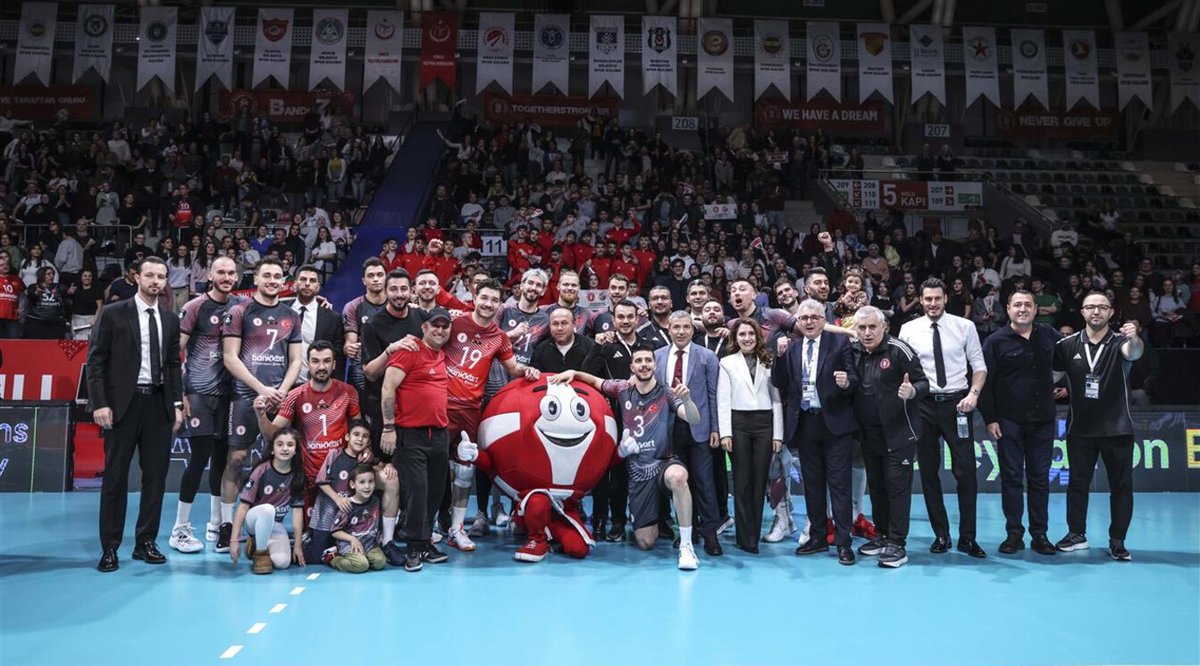 Ziraat Bankkart, 2026 CEV Şampiyonlar Ligi'nde Dörtte Bir Finale Çıktı