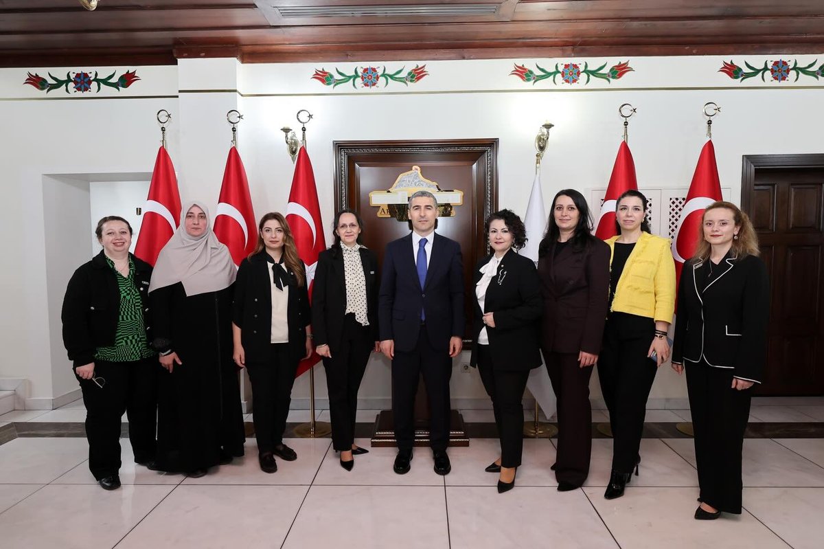 Afyon'daki Kadın Gücü Valilikte Bir Araya Geldi