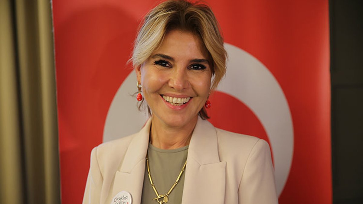 Gülben Ergen'in Evinin Önünde Polis İncelemesi Gerçekleşti